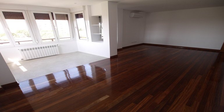 Piso 4 dormitorios alquiler Tres Cantos - foto 3